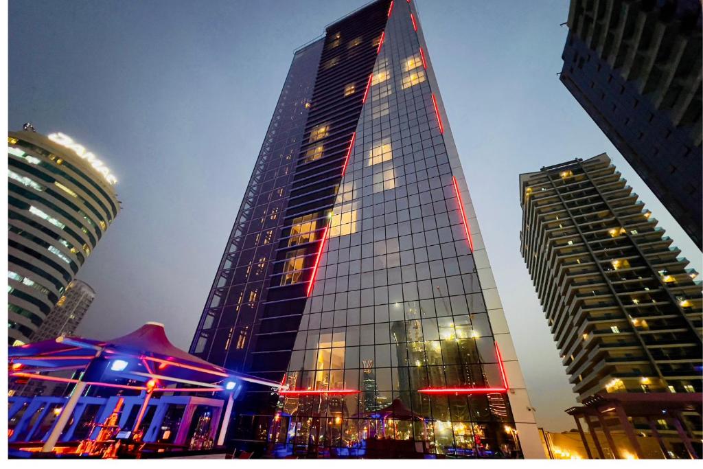 Dubai Business Bay: Nơi Dịch Vụ Chạm Đến Trái Tim – Những Khách Sạn Ghi Dấu Ấn